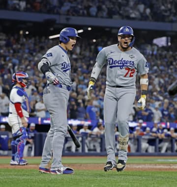 ドジャース、ロハスと再契約合意　ワールドシリーズで同点弾