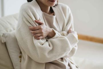 予想外の隙間風→暖房効率を高めるためには…　賃貸でも簡単にできる、家の隙間を防ぐ3つの対策をプロが解説