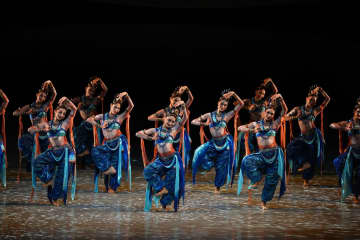 北京で舞踊劇「亀茲」上演　オアシス都市の芸術融合を再現