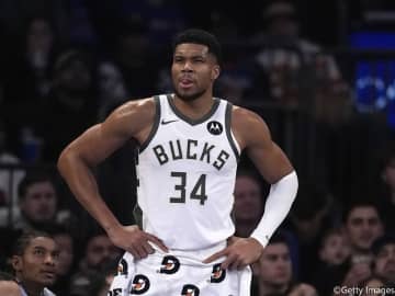 今季はイースト11位に低迷…ヤニス・アデトクンボがバックスと将来に向けて話し合いか