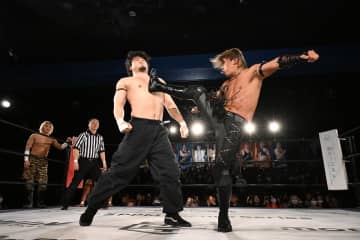 【DDT】政岡純＆ガイア・ホックスが前哨戦でMAO＆KANON組に快勝し、ベルト獲りに弾み！「俺らが一発で、そのKO-Dタッグいただくよ！」