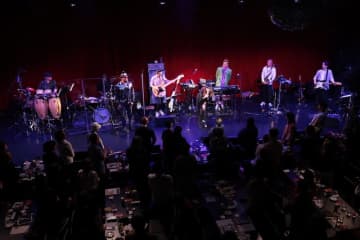 【ライブレポート】杏里プロデュースバンド「BEST Buddies」ワンマンライブ開催。杏里も登場