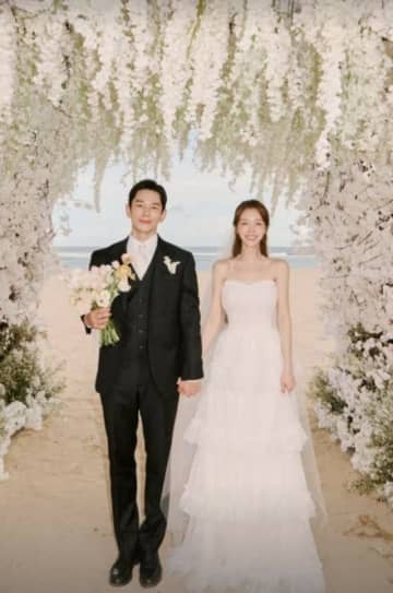 俳優オン・ジュワン＆ミナ（Girl’s Day）、極秘のバリ島結婚式写真を公開