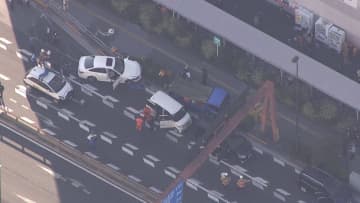 「パトカーから停止求められ逃げた」逮捕の37歳男が供述　危険運転致死傷の疑いも視野に捜査　東京・足立区ひき逃げ11人死傷