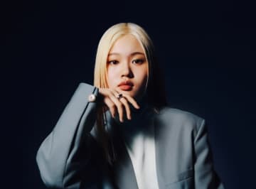 ANAの新CM「空旅にしかないハイな気分があるんだ」で歌唱している女性と出演している男性は?