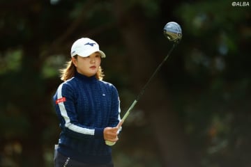 「63」の奥山純菜が独走態勢　政田夢乃、前多愛ら3位【JLPGAファイナルQT】