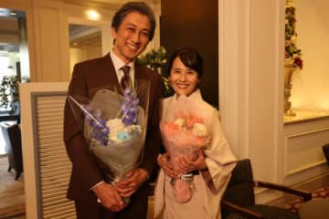 『ESCAPE』富田靖子、神尾佑がクランクアップ！