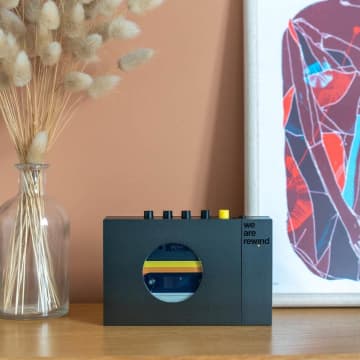 初代ウォークマンにインスパイア　フランス発のカセットプレーヤー