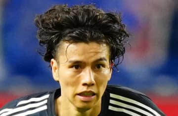 【現地採点】日本代表MF田中碧に最高点「8」、チェルシー相手にスーパーミドル弾! プレミア初ゴール リーズ快勝