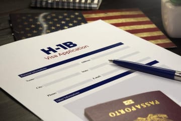 米政府、H-1Bビザ申請者に対する審査強化