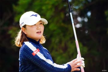 プロ3年目の奥山純菜が「63」で独走 政田夢乃3位で最終日へ／国内女子ツアー最終予選会