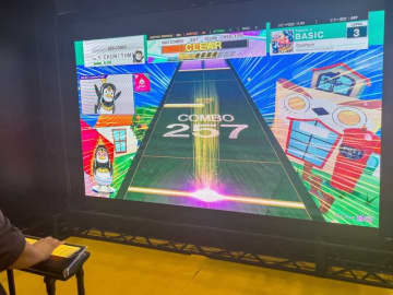 デカァァァァいッ説明不要！な特別仕様！セガの音楽ゲーム『ギガニズム』をプレイしてきた！【アミューズメント エキスポ 2025】