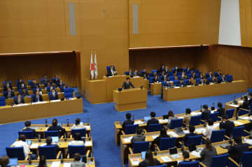 横浜の山中竹春市長、市会で正式表明　小児医療費を18歳まで無償に　2026年6月から対象拡大