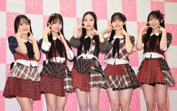 ＡＫＢ４８　新加入の２１期研究生５人がお披露目「私たちの力で東京ドームに立てるように！」