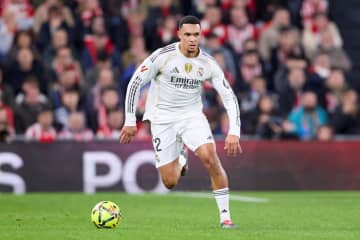 レアルの“本職”右SBが再び不在に…A・アーノルドが左太ももの負傷で2カ月の離脱か