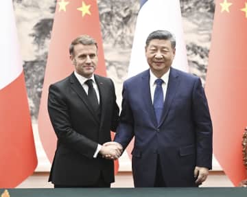 習近平主席とマクロン仏大統領が共同記者会見―中国