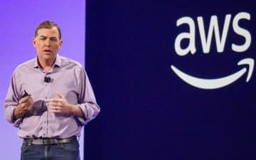 マット・ガーマンCEOが登壇、ソニーやAdobeなど大手顧客もAWS AIを活用して“効率爆上げ”とアピール