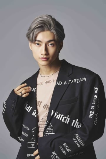 様々なアーティストのMVやライブで活躍するダンサー・瀬島志琉、デビュー曲「Steppin’Out」本日リリース