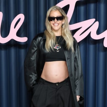 エリー・ゴールディング、ニューアルバムの発売日を前倒し