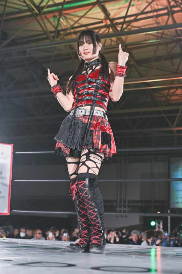 ゴシックパンクでサブミッション　古沢稀杏は「スターダムにいないタイプ」のスターダム