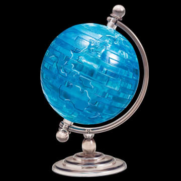 「クリスタルパズル 地球儀」12月12日発売！　透明のピースを組み上げ地球儀を作ろう！