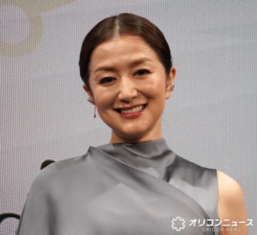 鈴木京香「時間の大切さ強く感じている」　休養期間経て思い 「時の人」賞受賞