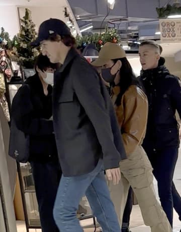 岸田文雄元首相がカナダのトルドー前首相とランチ　有名すぎる「パートナー」にネット驚愕