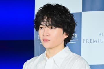 菊池風磨、自宅感満載の白シャツで登場も「実際はつんつるてん目なTシャツ着たりとか」