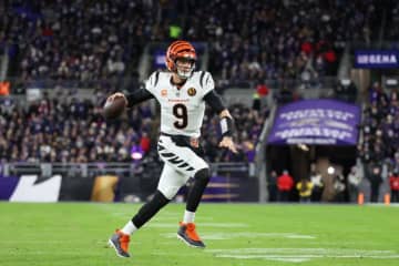 特注スパイクの助けを借りてベンガルズをプレーオフ進出に導くことを目指すQBバロウ