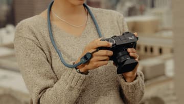 Peak Design、コネクターが進化した新ストラップシリーズ2種とストストラップ「カフ」の新モデル、カメラプレートを発売