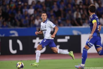 G大阪がMFファン・アラーノとの契約満了を発表「自分に出せる全ての物を出し切ることができました」