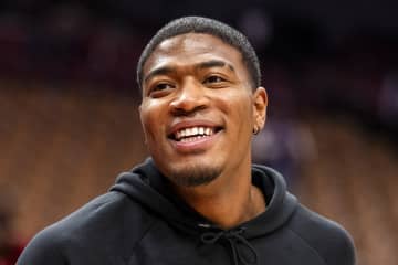 「これは痺れる...!!!」八村塁の３Pブザービーターにファン歓喜！ アシストしたレブロンにも感動の声「偉大な記録と引き換えに...」