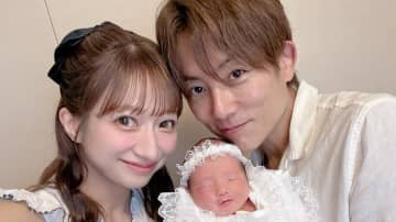 ほっぺにチュ 杉浦太陽＆辻󠄀希美 生後3ヶ月次女を挟んだダブルキスショット公開！「匂いがたまらん」愛情たっぷりすくすく成長中の癒やし空間にほっこり