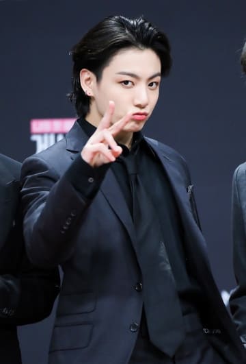 「違うのなら否定したはず」BTS・JUNG KOOKとaespa・ウィンターの熱愛説、事務所の“沈黙”で真実味増す？