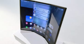 サムスンからもついに登場！世界初の“G型”三つ折りスマホ「Galaxy Z TriFold」を実機レビュー