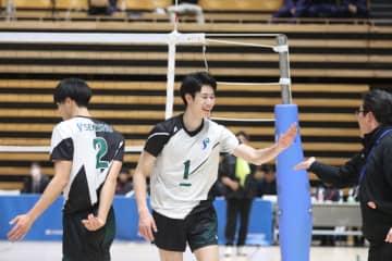 全日本インカレ男子　国士舘大、専修大がフルセットの接戦を制す　近畿大が西日本インカレ王者を下して準決勝進出