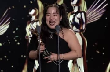 ゆりやんレトリィバァ「私たちは演技していたんじゃありません、“生きて”いました！」涙の最優秀主演女優賞に感謝あふれる神スピーチ！