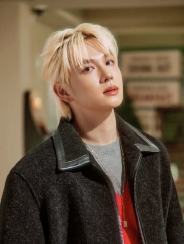 イム・シワン、SM傘下の新レーベルからソロデビュー！「金髪にしたらみんなに驚かれた」