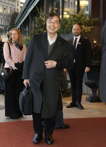 坂口さん「イベント楽しみたい」　ストックホルム着