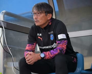 「絶対に転んでもただじゃ起きない」指導者・三浦文丈の生き様。底なしの向上心とサッカー愛「無駄なことなんて１つもない」【横浜FC】