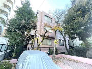 アビターレ目白 1階｜「目白」駅徒歩10分。複数駅路線利用可。スーパー・コンビニ徒歩至近。目白の静穏をまとう、上質な日常を享受する邸宅。100㎡超、収納豊富、専用庭付き角住戸