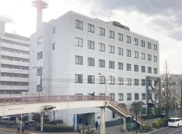 バスで女性のスカート内を撮影未遂疑い　横浜市の元教諭男性を不起訴処分に 横浜地検支部「詳細明らかにできない」