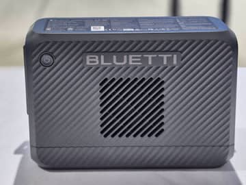 BLUETTIのオルタネーター充電器Charger 2は車への充電も車からの充電も太陽光からの充電もできちゃう！