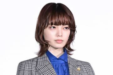 平手友梨奈が「どうしちゃったの!?」とネット騒然　右腕に「タトゥーしてんの？」「ずっと気になって」の声も