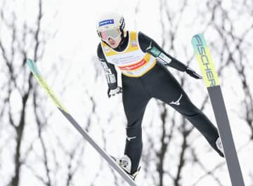 ジャンプ丸山、4位で表彰台逃す　W杯女子第6戦