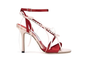 ジミー チュウ“リボンとクリスタル”きらめくバレエシューズやサンダル、サテンのミニバッグも