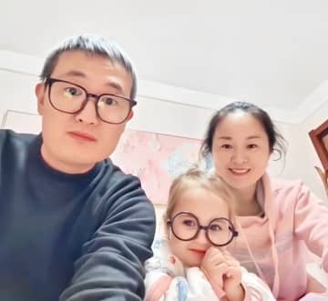 パパもママも中国人、金髪碧眼の女児が話題に―中国