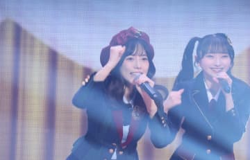 島崎遥香 現役さながらのダンス披露も即帰宅！？AKB48 20周年記念コンサートにサプライズ出演『永遠プレッシャー』披露