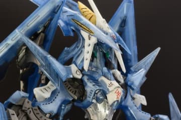 「VSMS 1/100 ゲートシオンマーク3 リッタージェット・破烈の人形（ホークヘッド)」レビューツインスイング、翼型装甲、プラズマをまとった剣、F.S.S.の世界観を満喫できる