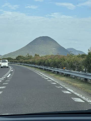 関東民が〝香川の山〟を見て呟いた言葉に9.3万人共感　「すっごい...」「マジでそう」